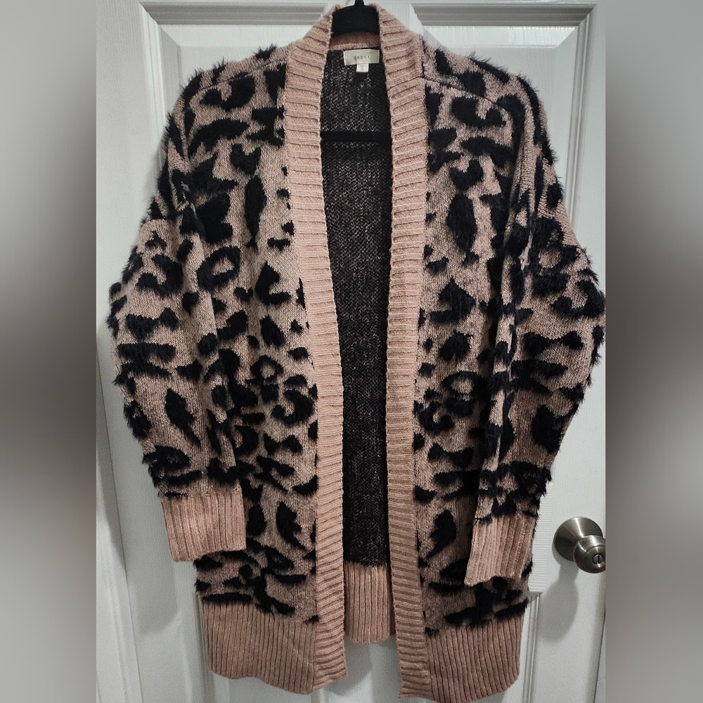 Debut cheetah print open cardigan 100% viscose women's size Medium